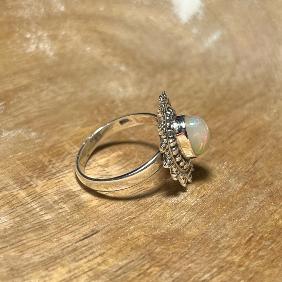 Natural Ethiopian Opal 925 Sterling Silver Ring - Picture 7 of 15